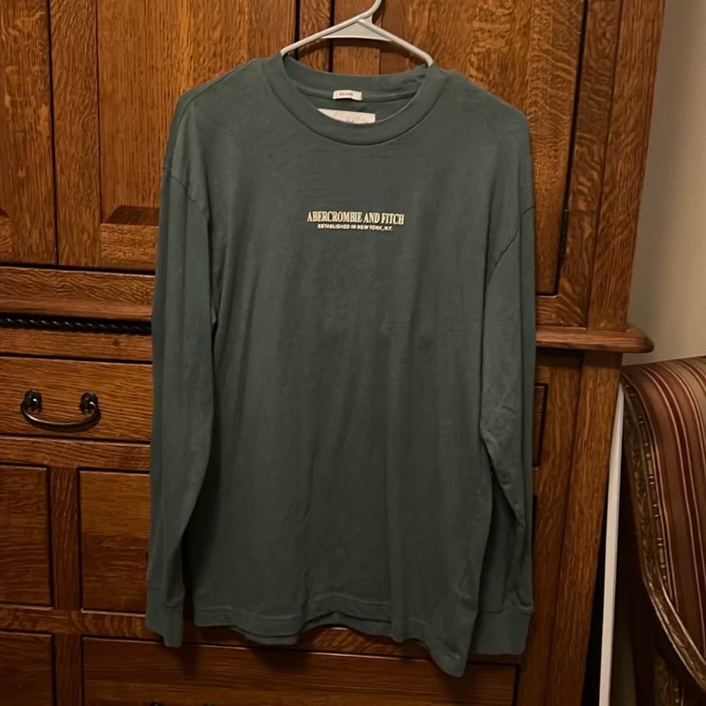 Men’s Abercrombie and fitch long sleeve tshirt size medium